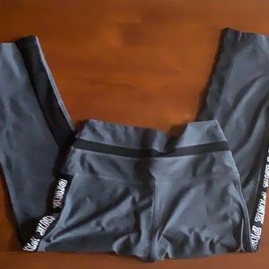 Victoria’s Secret Ultimate PINK Capri yoga pants